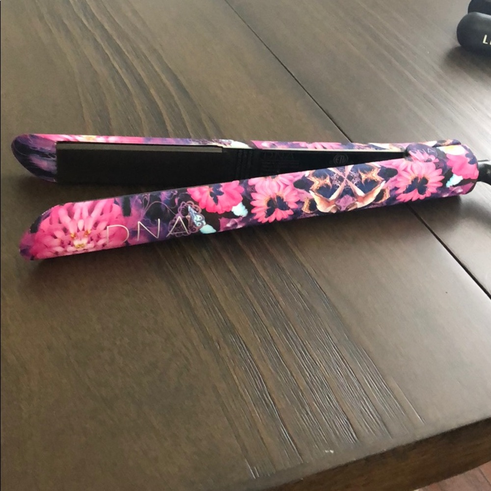 DNA STRAIGHTENER
